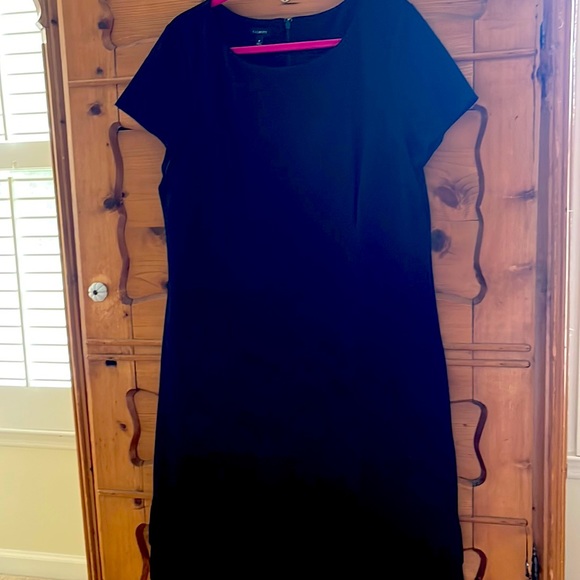 Talbots Size 18 black sheath with pleated hemline detail. - Picture 1 of 4
